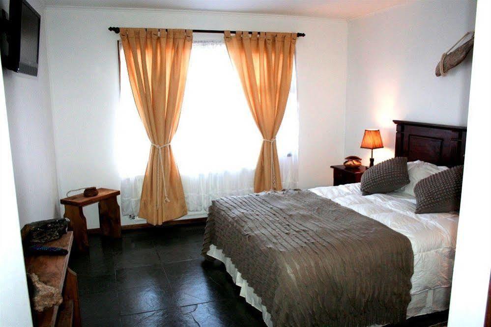 Hotel Hallef Puerto Natales Esterno foto